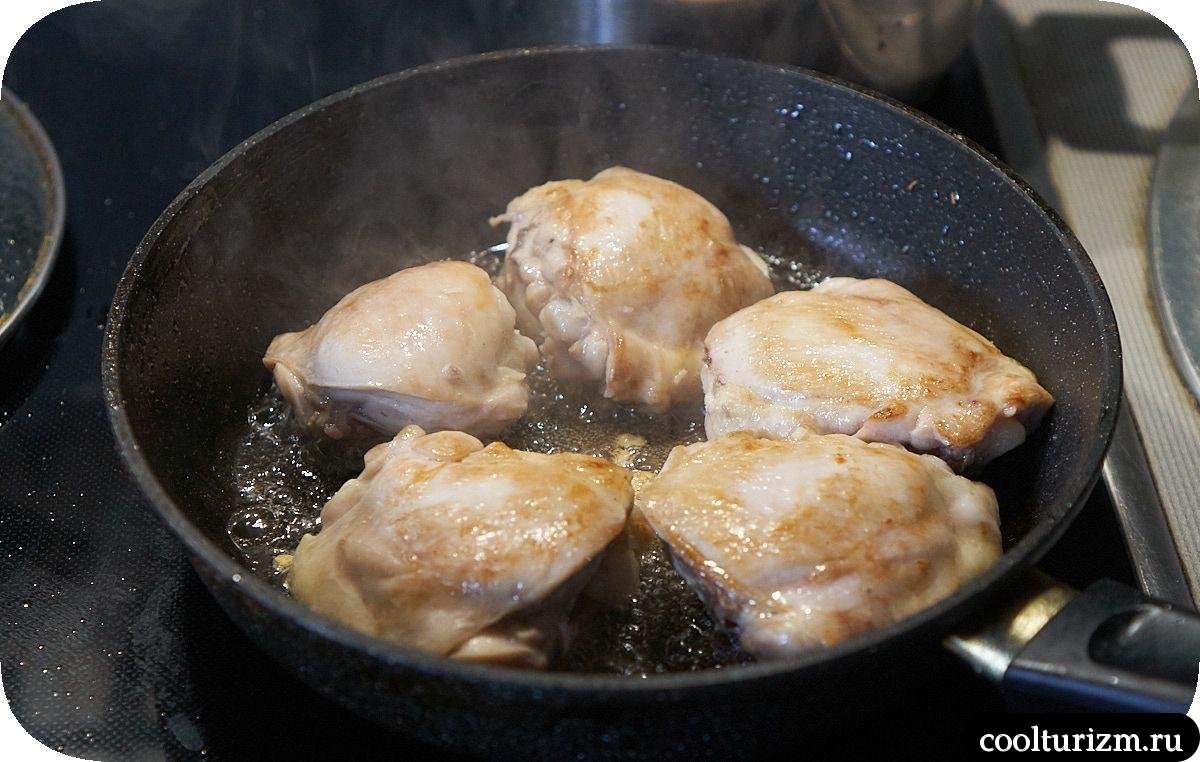 Куриные бёдра в чесночном соусе с вареной свеклой как готовить
