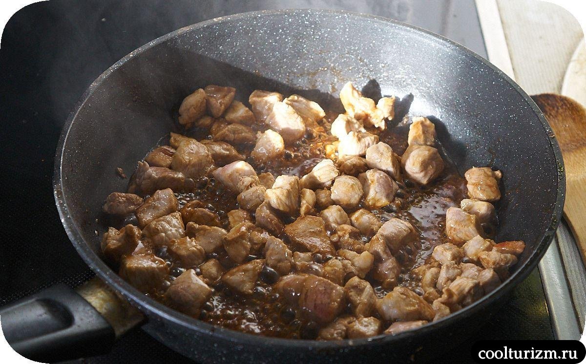 Картофель тушеный с мясом
