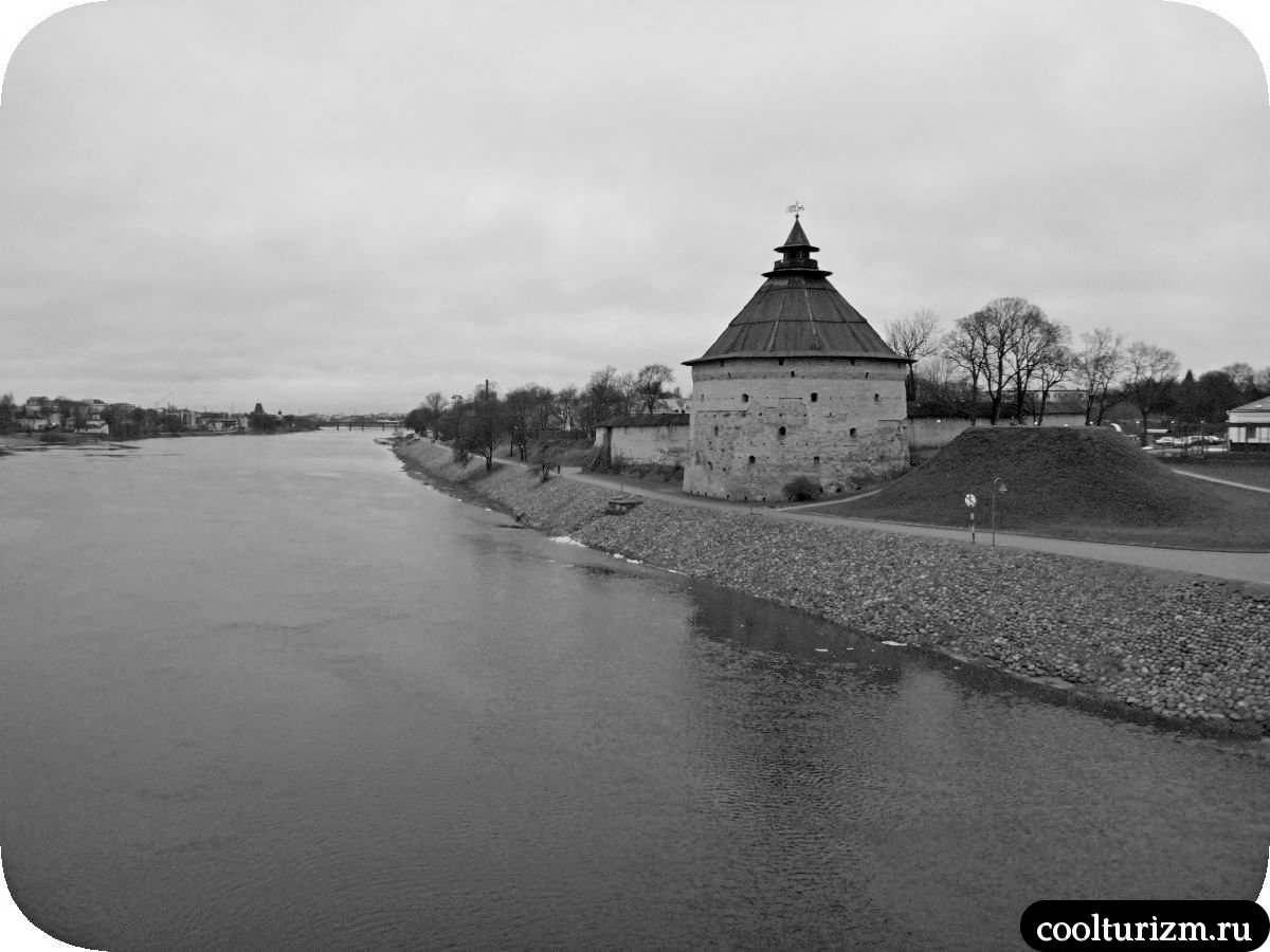 Покровская башня в Пскове история
