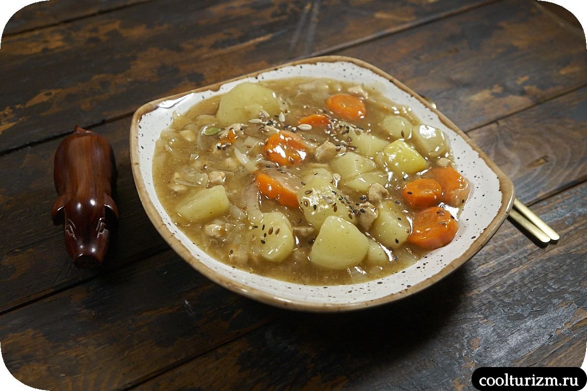 Картофель с мясом и морковью в густом соусе рецепт