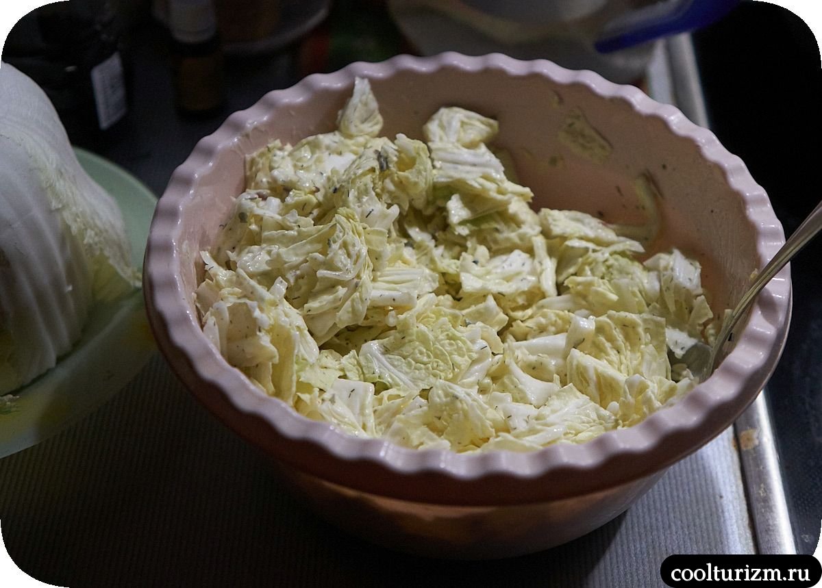Салат с филе копченой сельди и пекинской капустой как готовить