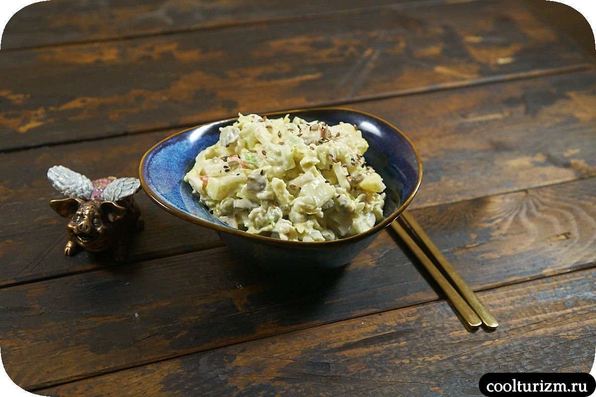 Салат с пекинской капустой и крабовыми палочками