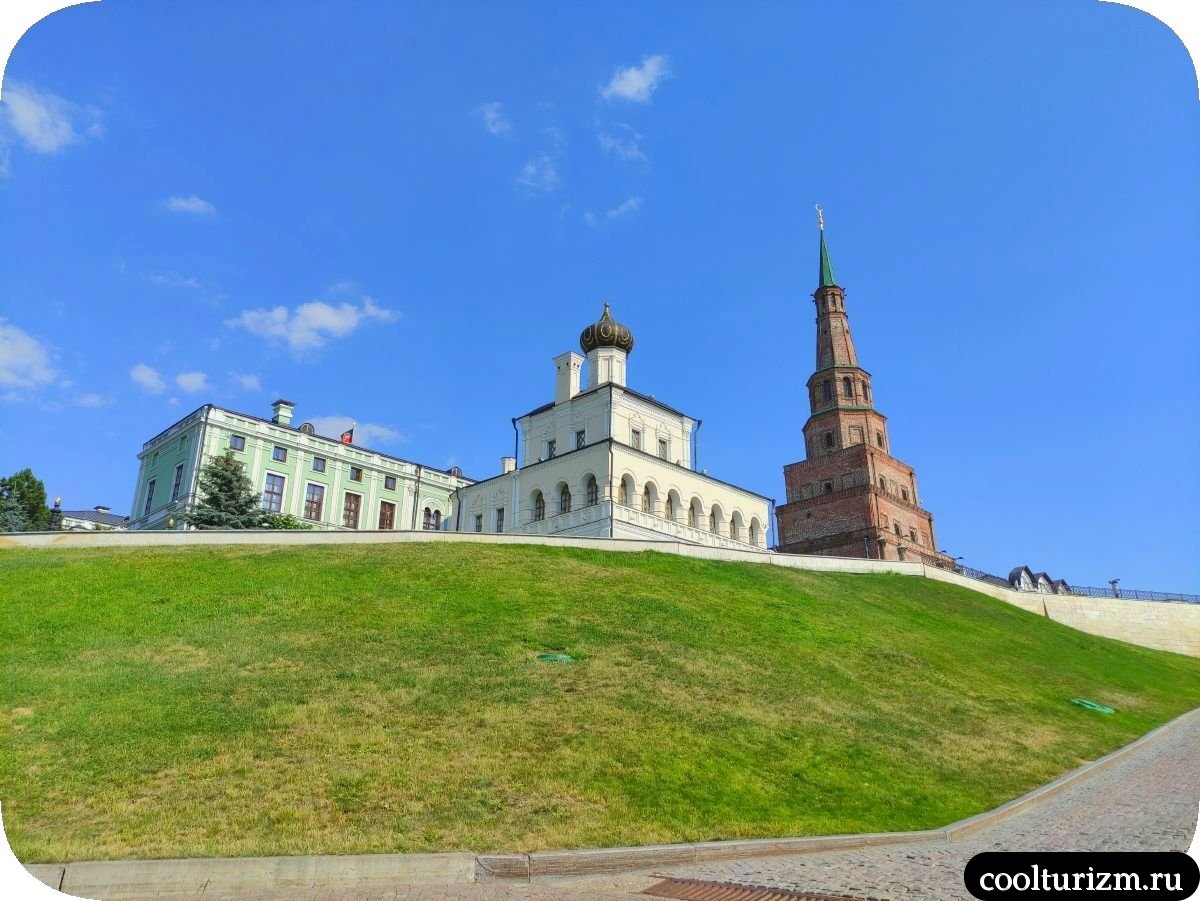 Губернаторский дворец в Казанском кремле фото
