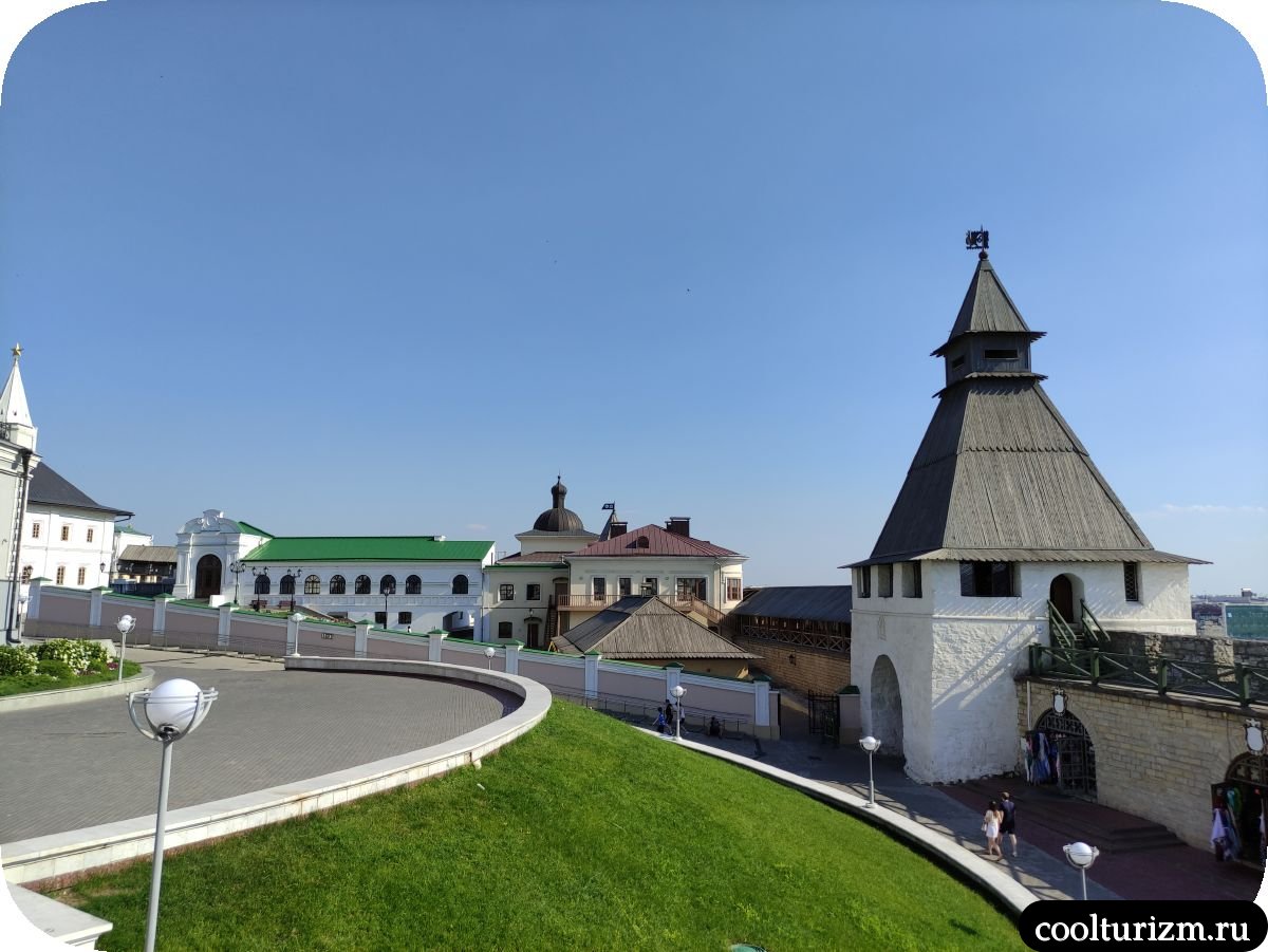 Преображенская башня Казанского кремля фото