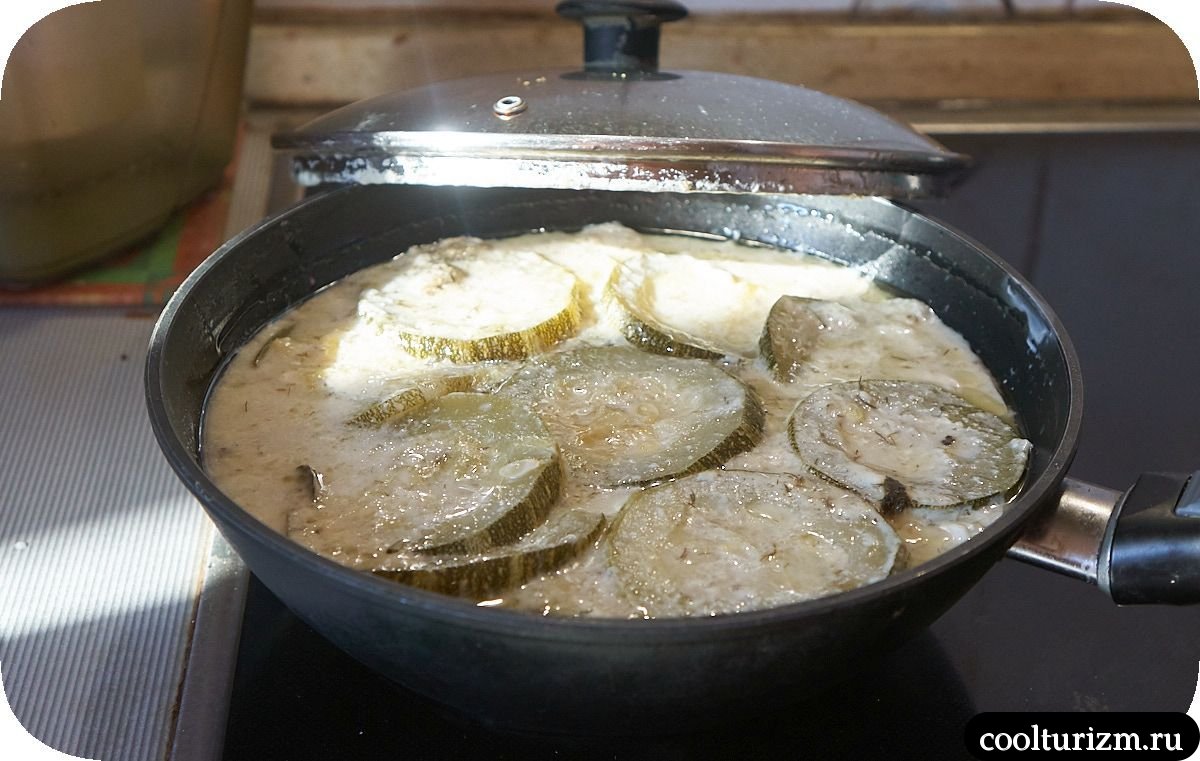 Курица с кабачками в сметане пошвгово