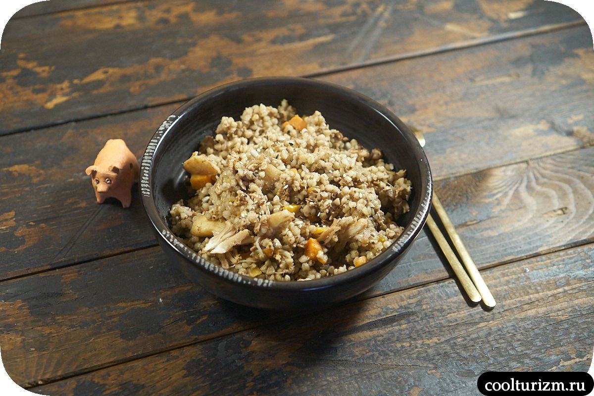 Зелёная гречка с треской и овощами