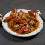 Мясо с помидорами в густом соусе