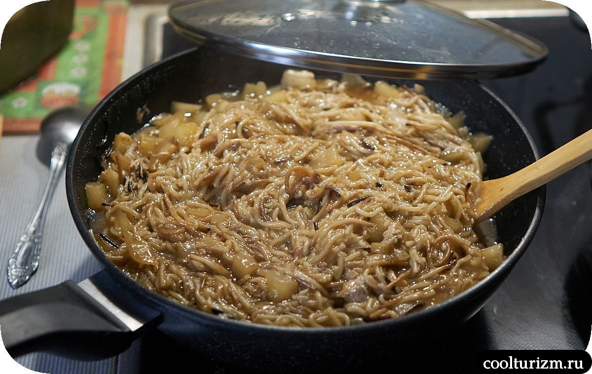 Жареная вермишель с патиссонами и тушенкой вкусно