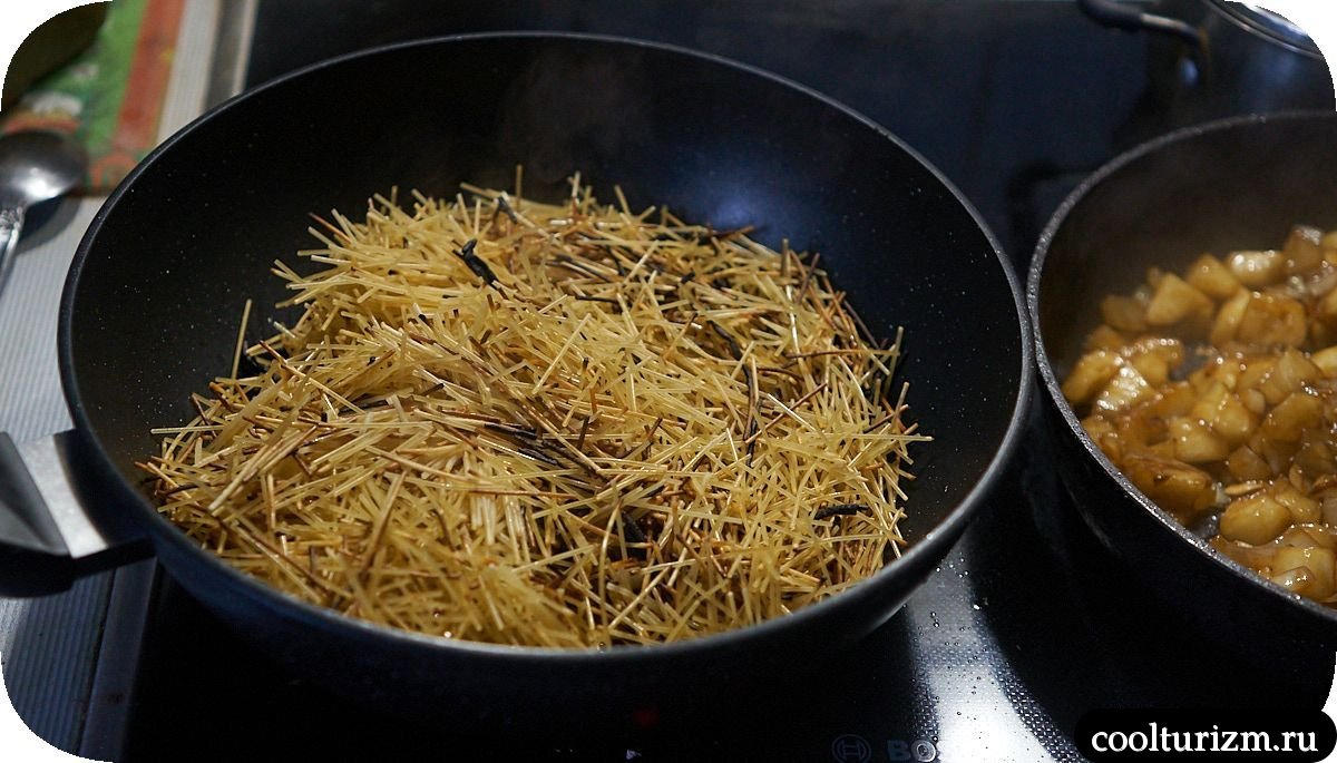 Жареная вермишель с патиссонами и тушенкой как готовить