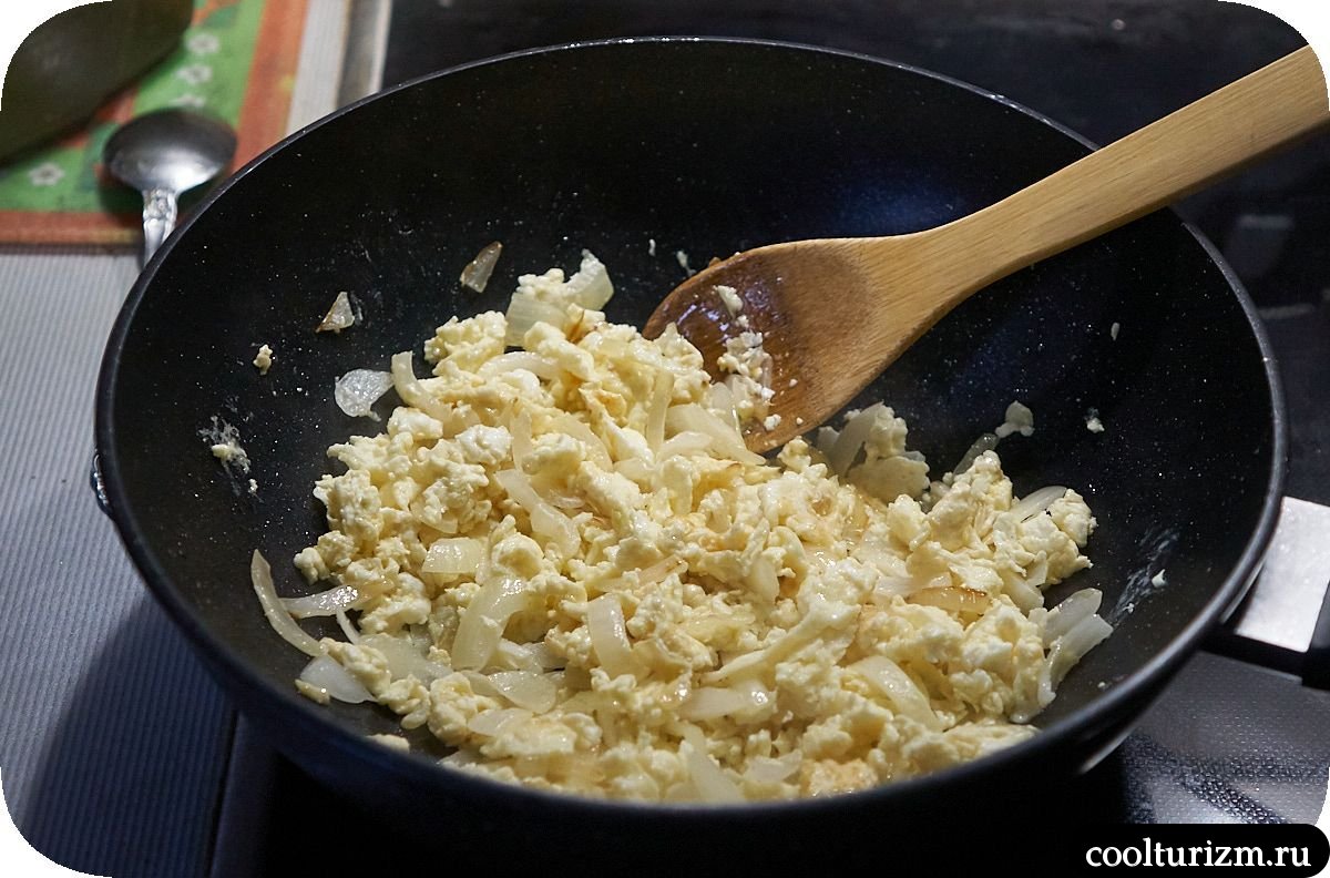 Тушеные патиссоны с яйцами и овощами как готовить